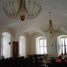 Rūmų pirmo aukšto salė 2006 m. Šioje salėje vyksta Biržų savivaldybės tarybos posėdžiai, konferencijos, čia buvo susitikę Lietuvos ir Latvijos prezidentai